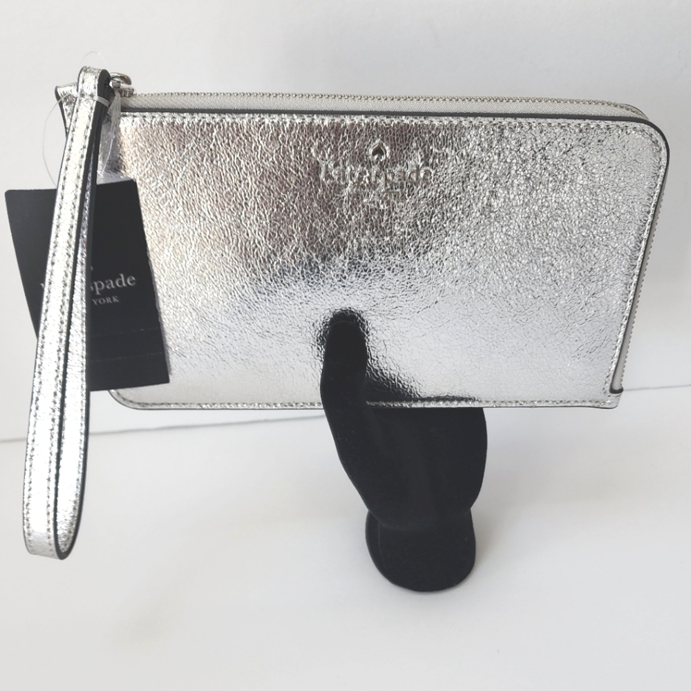 Kate Spade Metallic LEATHER Lucy Wristlet in Sold Out Lunar Light Silver…